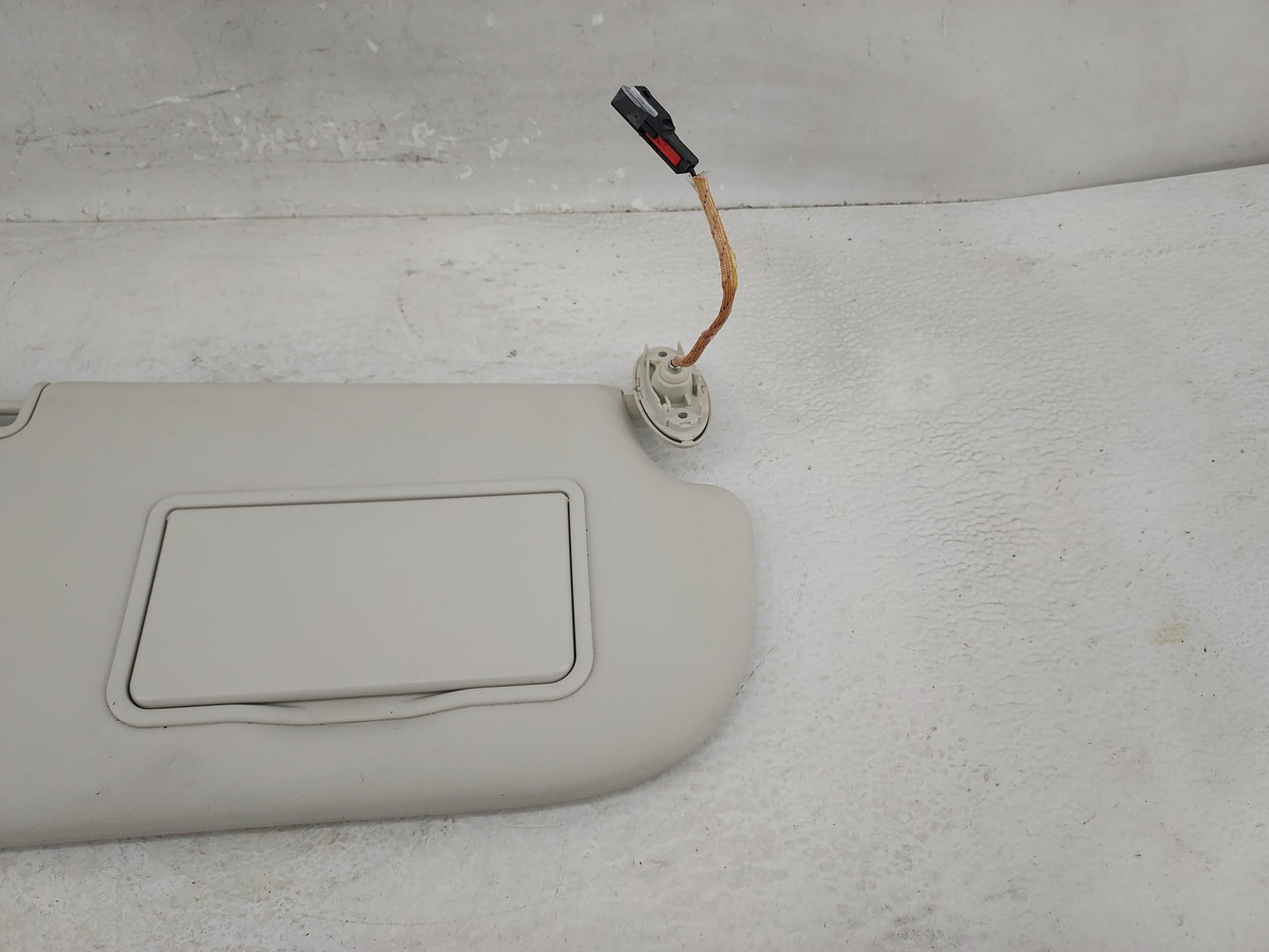 2013-2018 Ford Focus Sun Visor Shade Replacement Passenger Right Mirror Fits Fits 2013 2014 2015 2016 2017 2018 OEM Used Aut