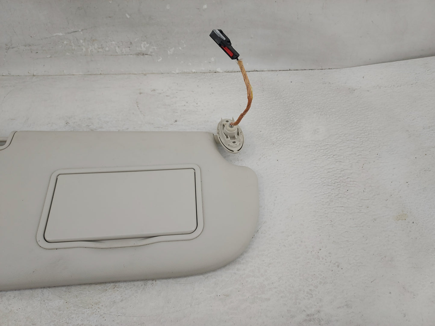 2013-2018 Ford Focus Sun Visor Shade Replacement Passenger Right Mirror Fits Fits 2013 2014 2015 2016 2017 2018 OEM Used Aut