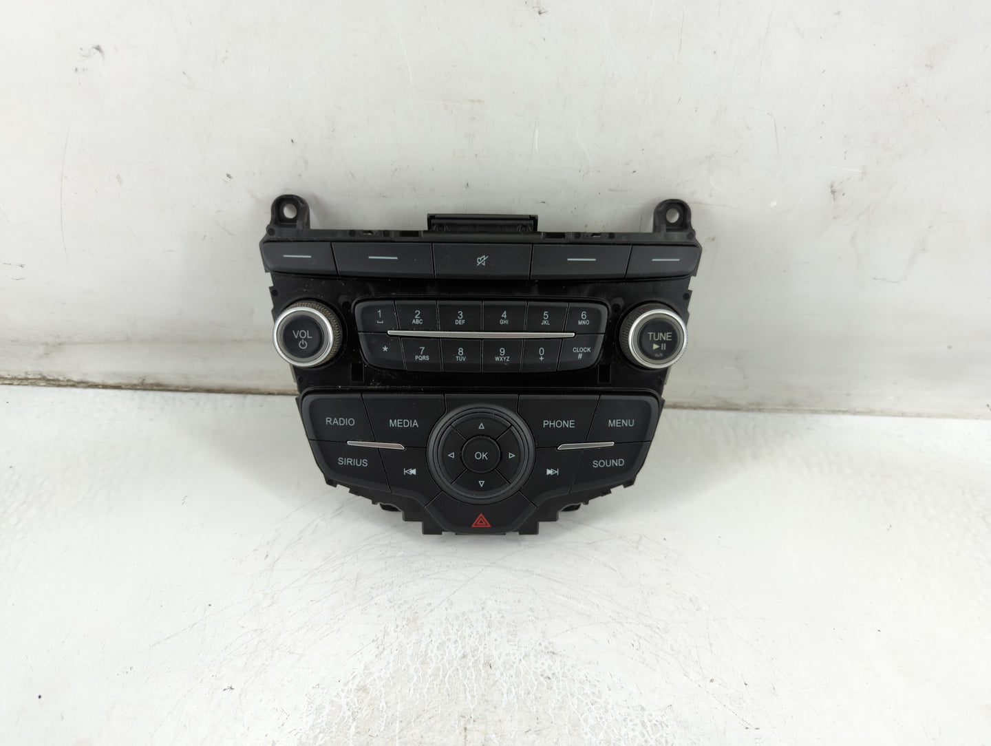 2015-2018 Ford Focus Radio AM FM Cd Player Receiver Replacement P/N:17025125-01 J1ET18K811KA Fits Fits 2015 2016 2017 2018 2