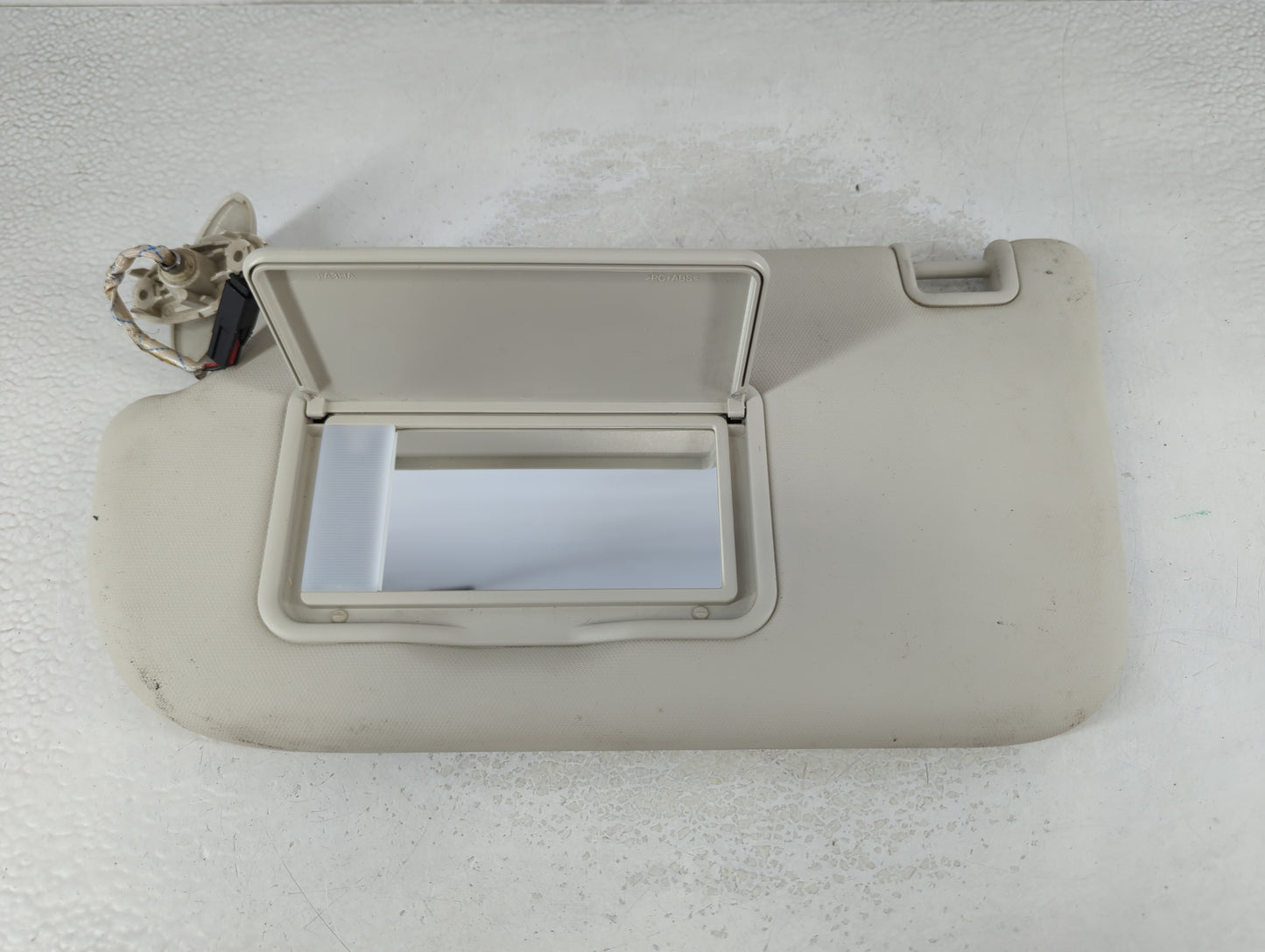 2013-2018 Ford Focus Sun Visor Shade Replacement Driver Left Mirror Fits Fits 2013 2014 2015 2016 2017 2018 OEM Used Auto Pa