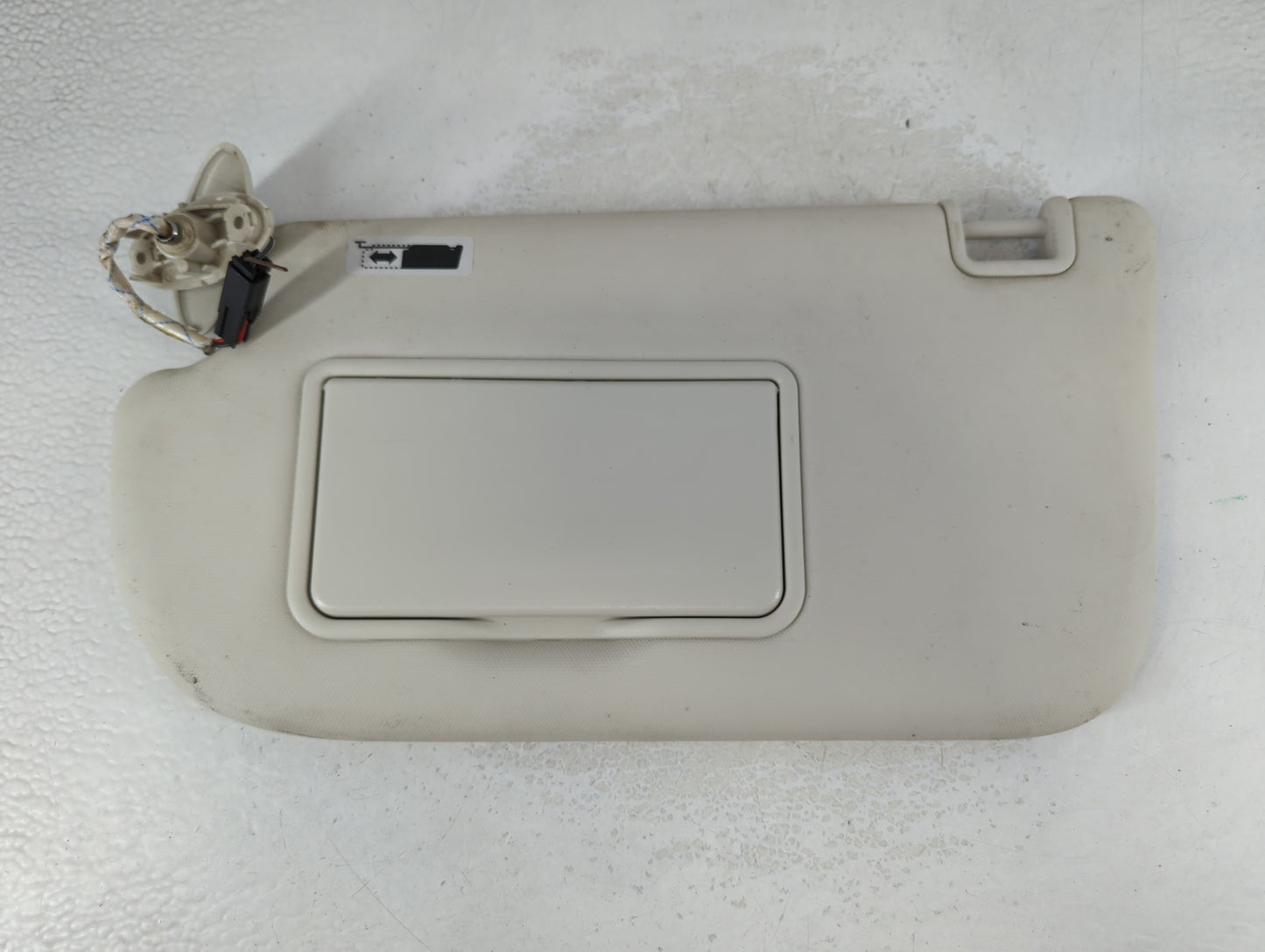 2013-2018 Ford Focus Sun Visor Shade Replacement Driver Left Mirror Fits Fits 2013 2014 2015 2016 2017 2018 OEM Used Auto Pa
