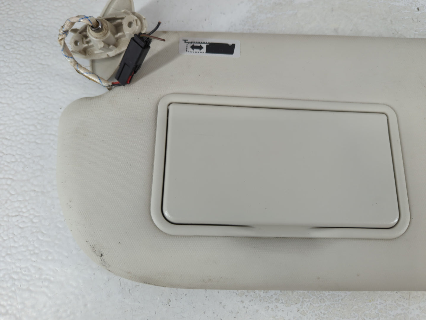 2013-2018 Ford Focus Sun Visor Shade Replacement Driver Left Mirror Fits Fits 2013 2014 2015 2016 2017 2018 OEM Used Auto Pa
