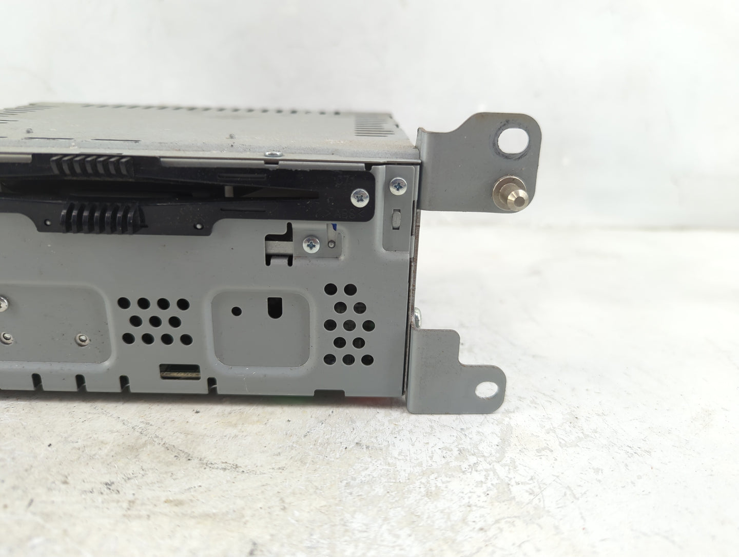 2017-2020 Ford Fusion Radio AM FM Cd Player Receiver Replacement P/N:FS7T-19C107-YD Fits Fits 2017 2018 2019 2020 OEM Used A