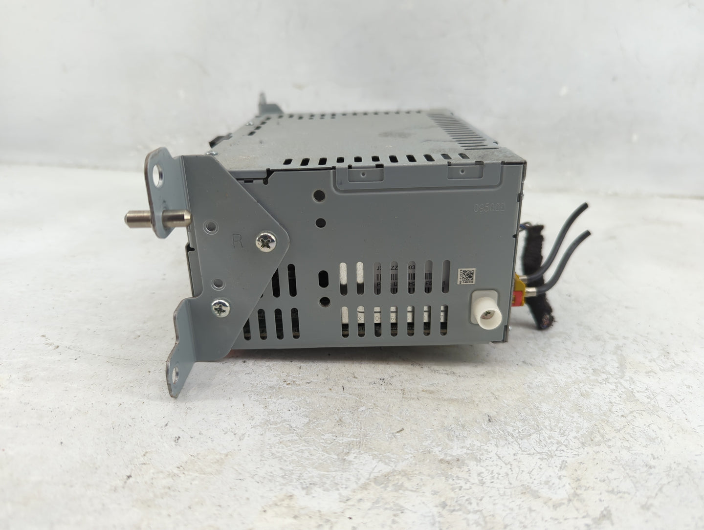2017-2020 Ford Fusion Radio AM FM Cd Player Receiver Replacement P/N:FS7T-19C107-YD Fits Fits 2017 2018 2019 2020 OEM Used A