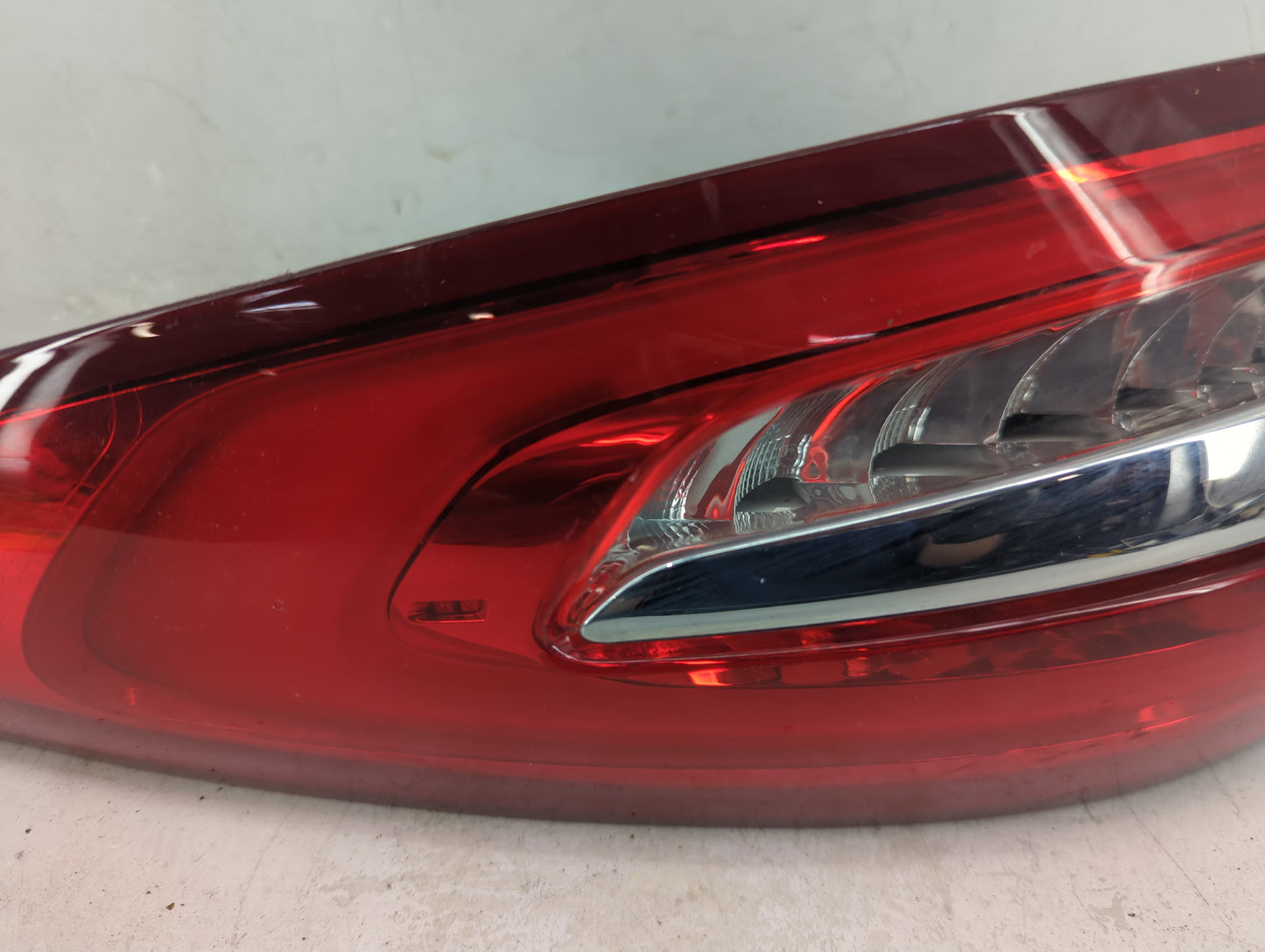 2017-2020 Ford Fusion Tail Light Assembly Passenger Right OEM P/N:HS73-13404-AC Fits Fits 2017 2018 2019 2020 OEM Used Auto 