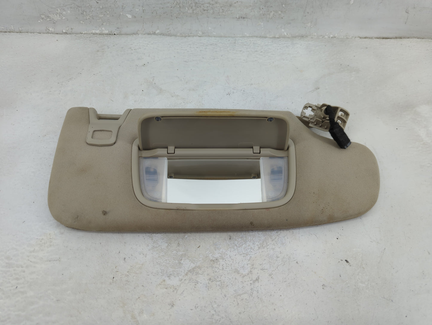 2017-2020 Ford Fusion Sun Visor Shade Replacement Passenger Right Mirror Fits Fits 2017 2018 2019 2020 OEM Used Auto Parts -