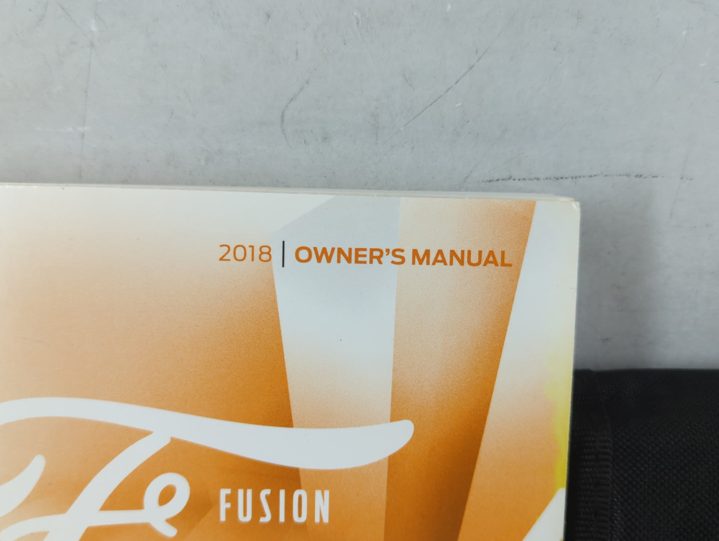 2018 Ford Fusion Owners Manual Book Guide P/N:JE5J 19A321 AB OEM Used Auto Parts - Oemusedautoparts1.com