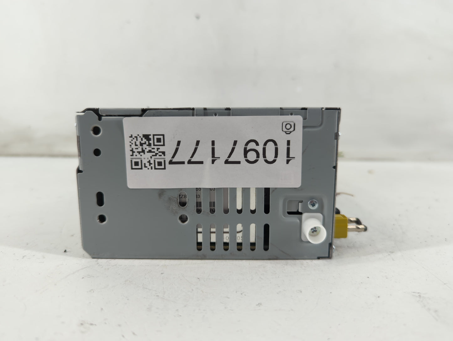 2017-2020 Ford Fusion Radio AM FM Cd Player Receiver Replacement Fits Fits 2017 2018 2019 2020 OEM Used Auto Parts - Oemused