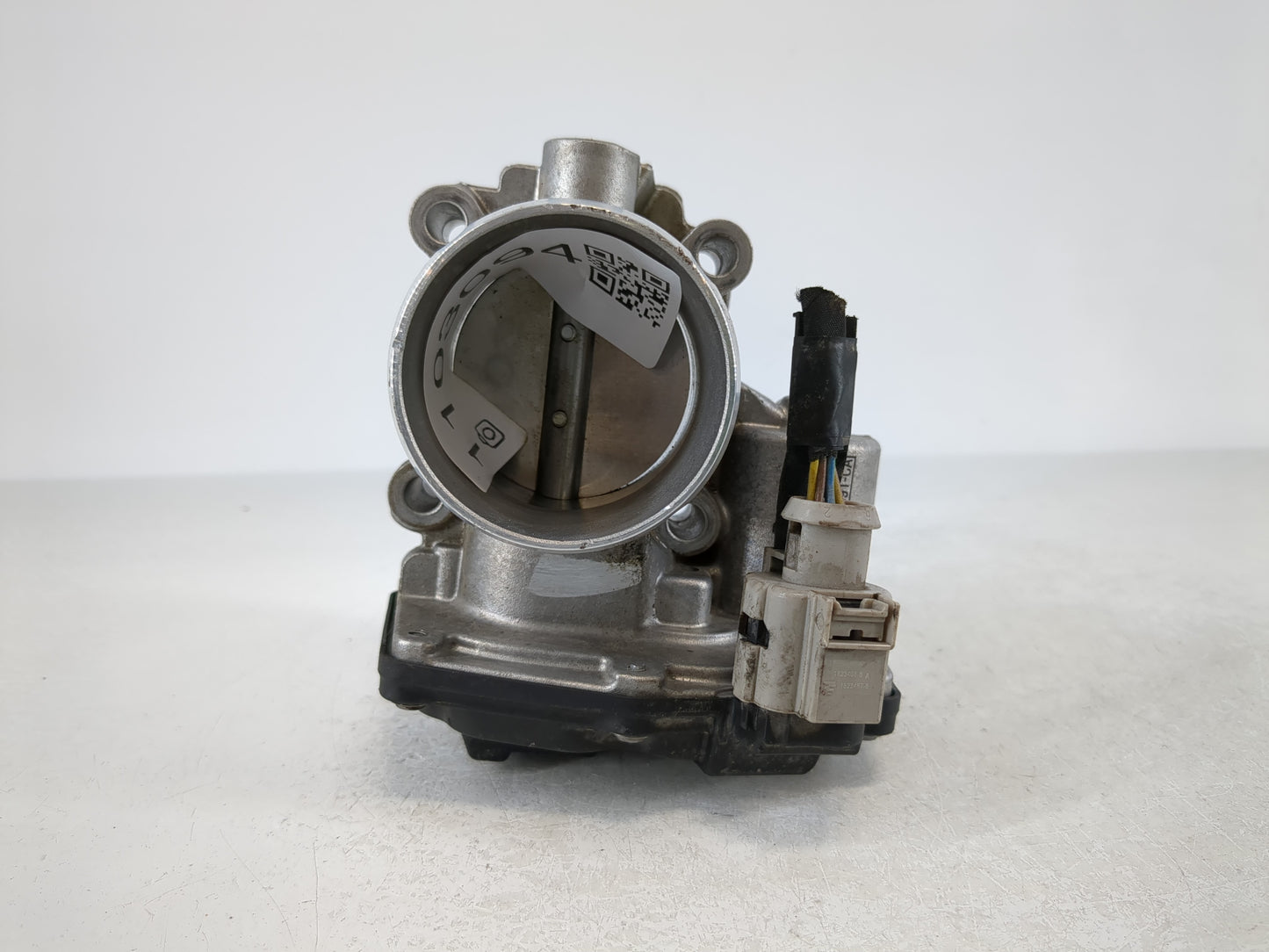 2014-2020 Ford Fusion Throttle Body P/N:DS7G-9F991-CA Fits Fits 2014 2015 2016 2017 2018 2019 2020 OEM Used Auto Parts - Oem