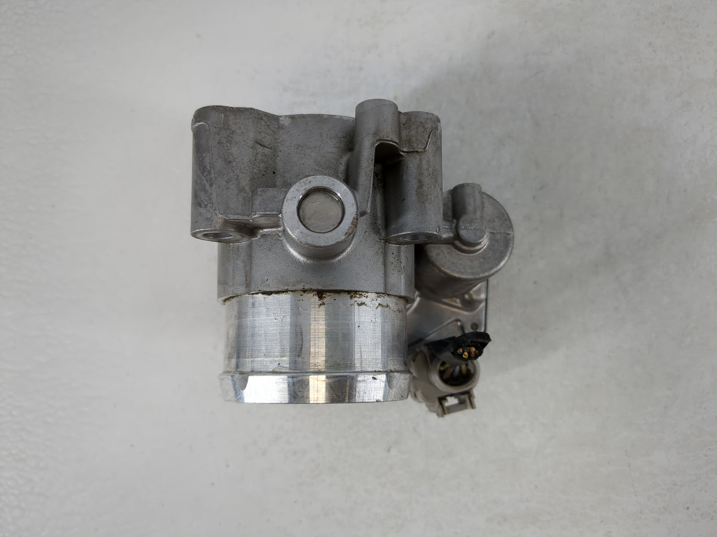 2014-2020 Ford Fusion Throttle Body P/N:DS7G-9F991-CA Fits Fits 2014 2015 2016 2017 2018 2019 2020 OEM Used Auto Parts - Oem