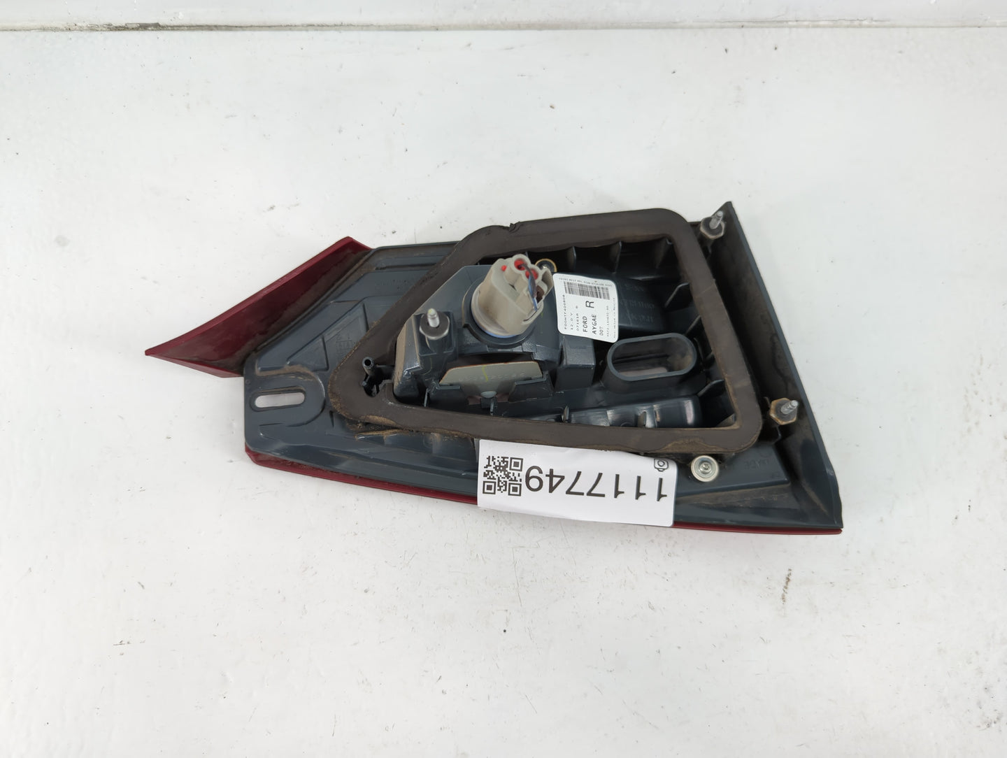 2017-2018 Ford Fusion Tail Light Assembly Passenger Right OEM P/N:HS73-13A602-AH Fits Fits 2017 2018 OEM Used Auto Parts - O