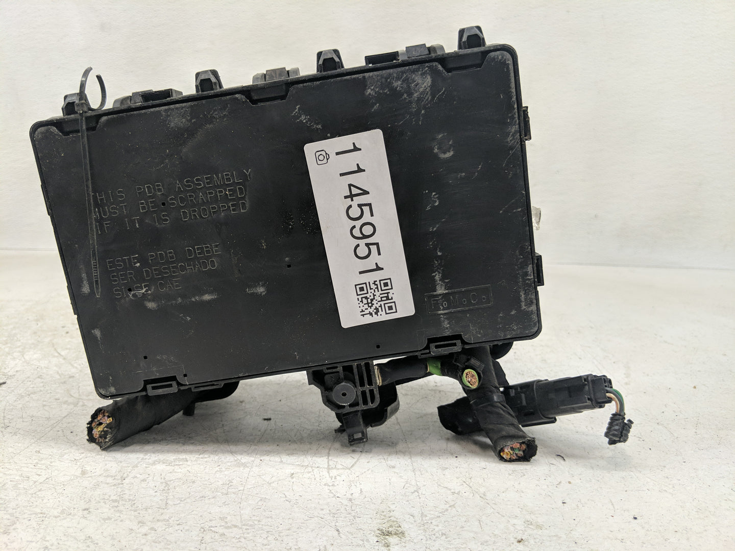 2017-2020 Ford Fusion Fusebox Fuse Box Panel Relay Module P/N:HG9T14D068BC Fits Fits 2017 2018 2019 2020 OEM Used Auto Parts