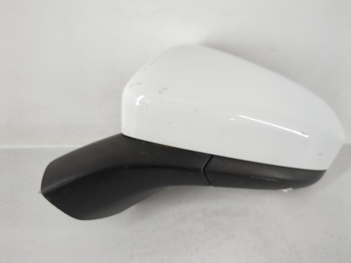 2018 Ford Fusion Side Mirror Replacement Driver Left View Door Mirror P/N:FS73-17683-AB54WF Fits OEM Used Auto Parts - Oemus