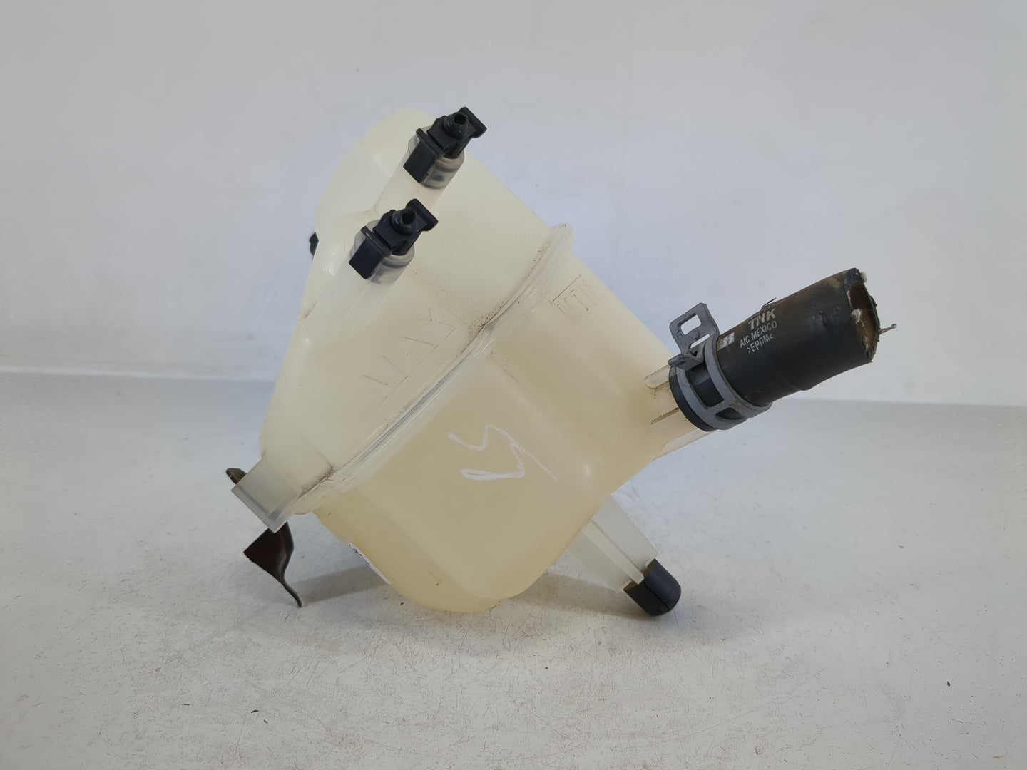 2017-2020 Ford Fusion Radiator Coolant Overflow Expansion Tank Bottle 1166762 - Oemusedautoparts1.com