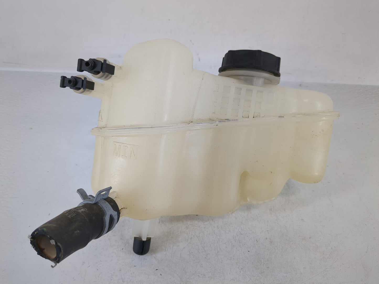 2017-2020 Ford Fusion Radiator Coolant Overflow Expansion Tank Bottle 1166762 - Oemusedautoparts1.com