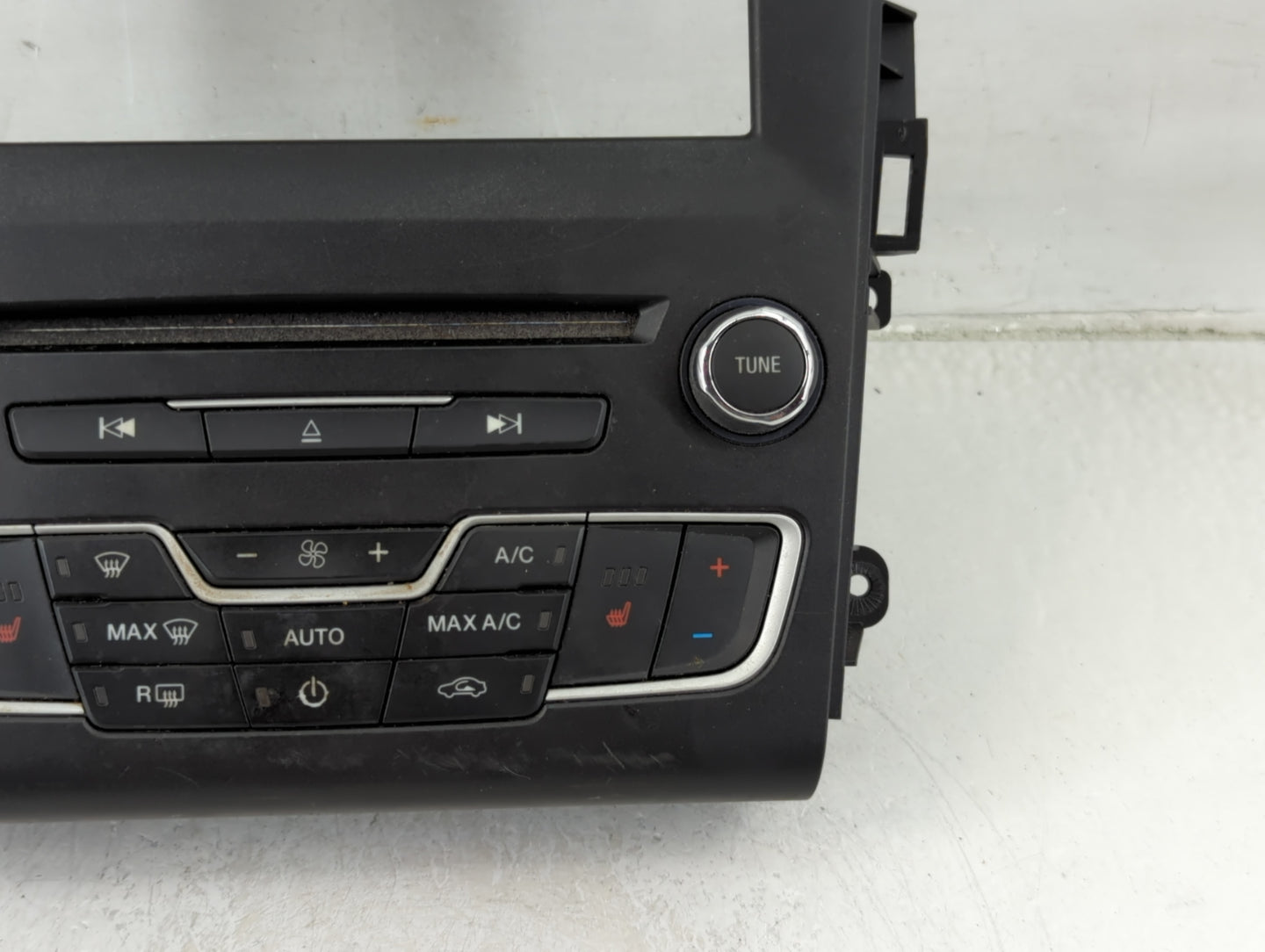 2018 Ford Fusion Climate Control Module Temperature AC/Heater Replacement P/N:GS7T-18E245-AEB Fits OEM Used Auto Parts - Oem