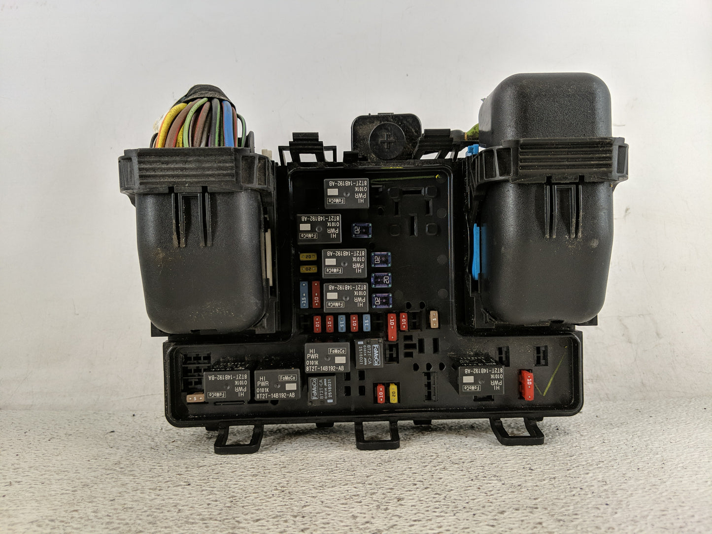 2017-2020 Ford Fusion Fusebox Fuse Box Panel Relay Module P/N:HQ9T14D068AF Fits Fits 2017 2018 2019 2020 OEM Used Auto Parts