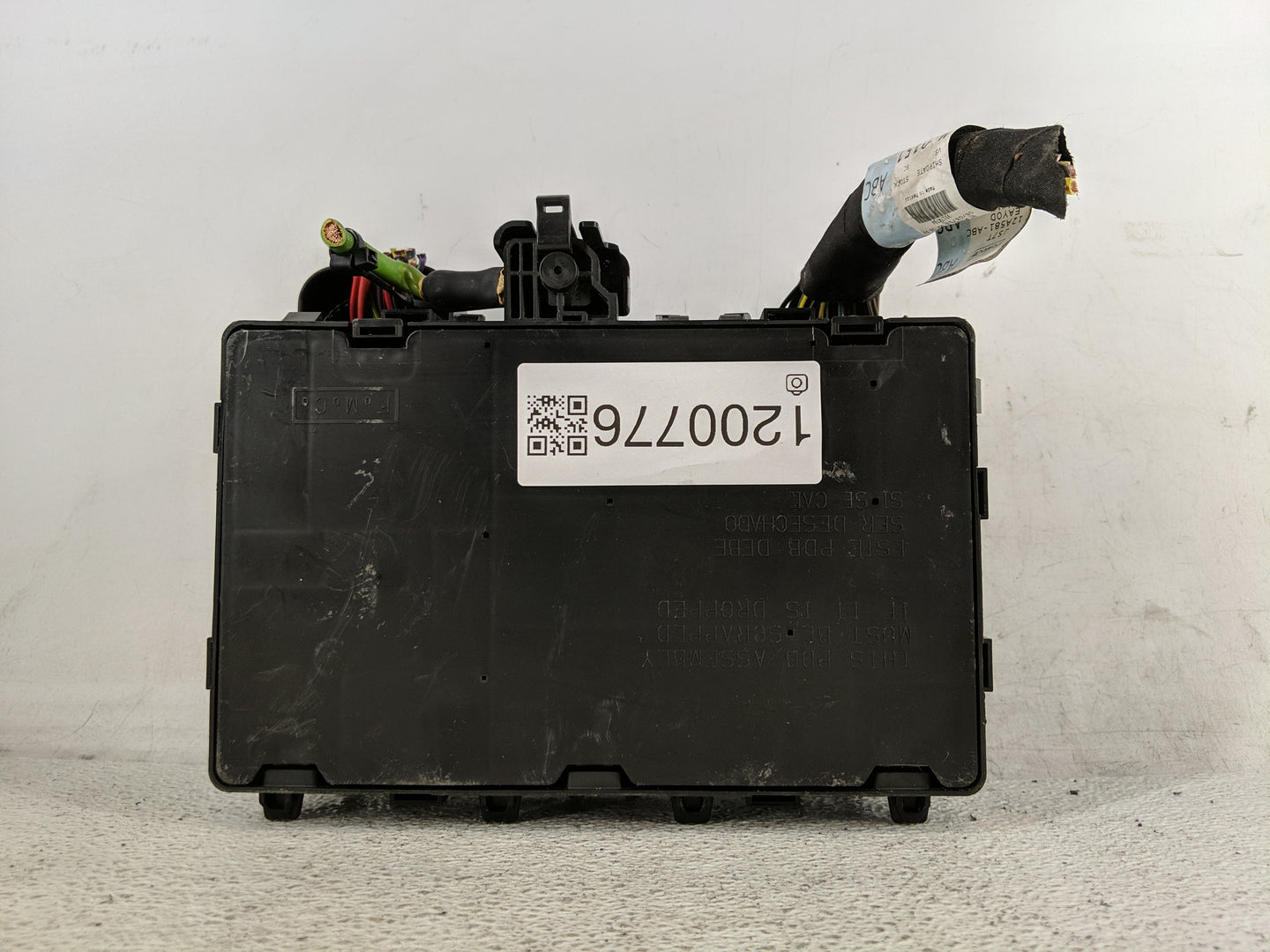 2017-2020 Ford Fusion Fusebox Fuse Box Panel Relay Module P/N:HQ9T14D068AF Fits Fits 2017 2018 2019 2020 OEM Used Auto Parts