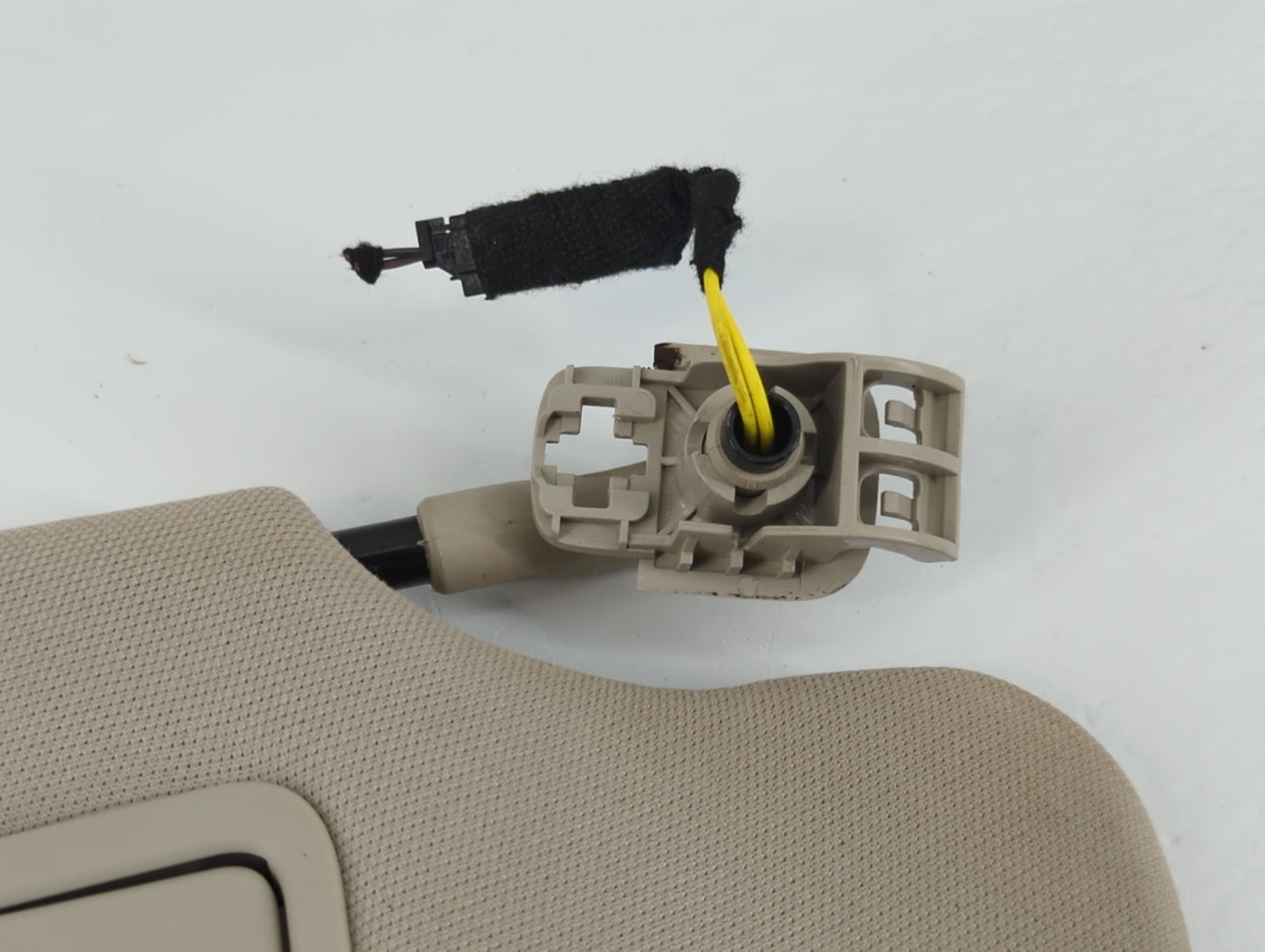 2017-2020 Ford Fusion Sun Visor Shade Replacement Passenger Right Mirror Fits Fits 2017 2018 2019 2020 OEM Used Auto Parts -