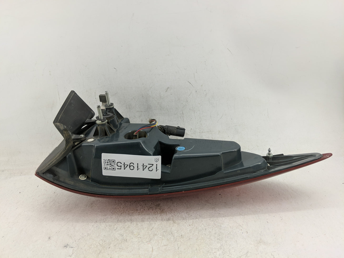 2017-2020 Ford Fusion Tail Light Assembly Passenger Right OEM P/N:HS73-13404-AB F00HTF406401 Fits Fits 2017 2018 2019 2020 O
