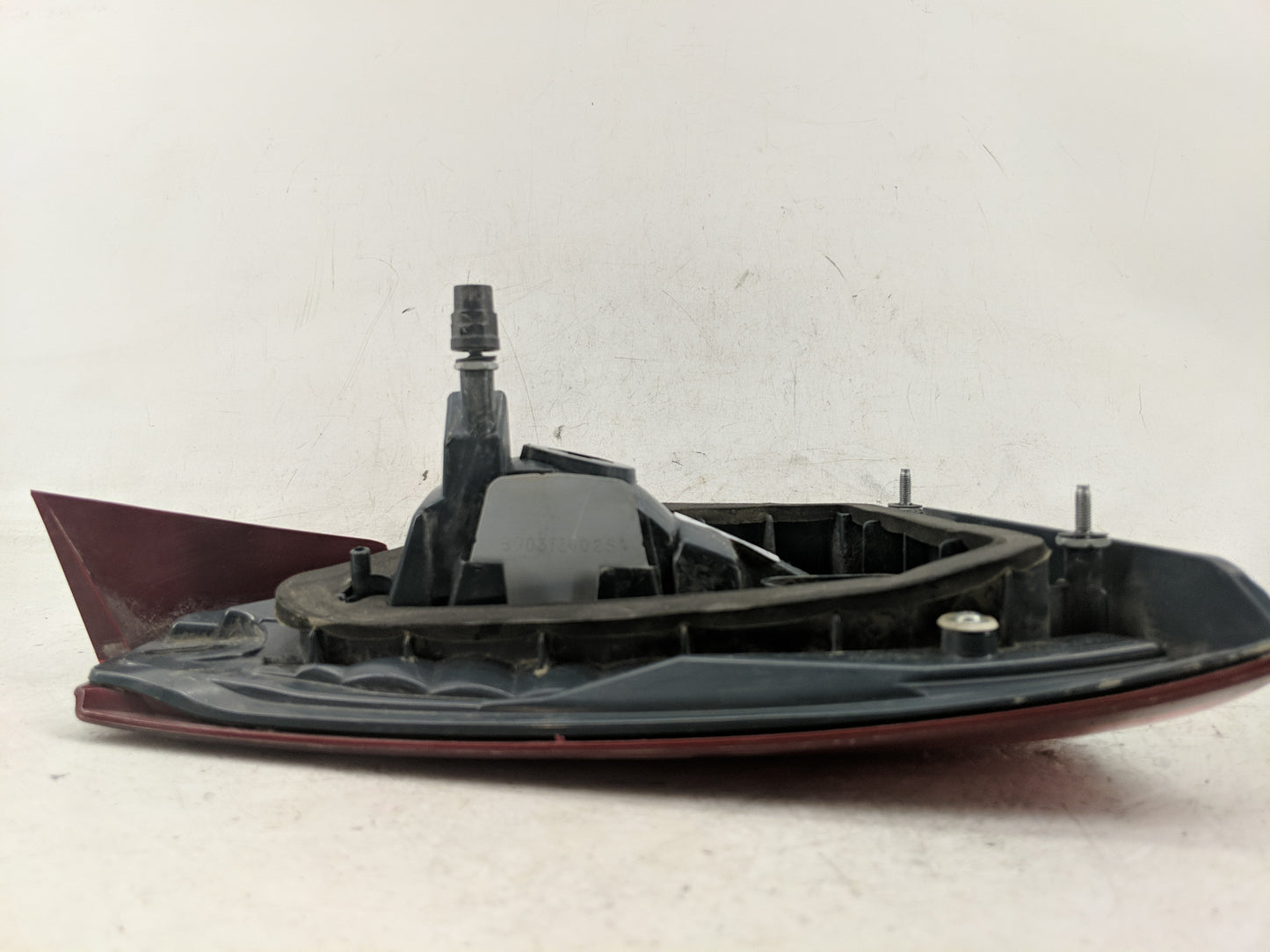 2018 Ford Fusion Passenger Right Side Deck Lid Mounted Tail Light - Oemusedautoparts1.com