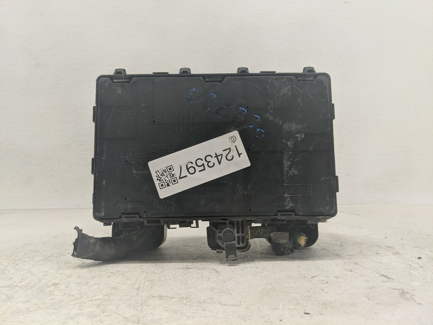 2017-2020 Ford Fusion Fusebox Fuse Box Panel Relay Module P/N:HG9T 14D068 AD Fits Fits 2017 2018 2019 2020 OEM Used Auto Par