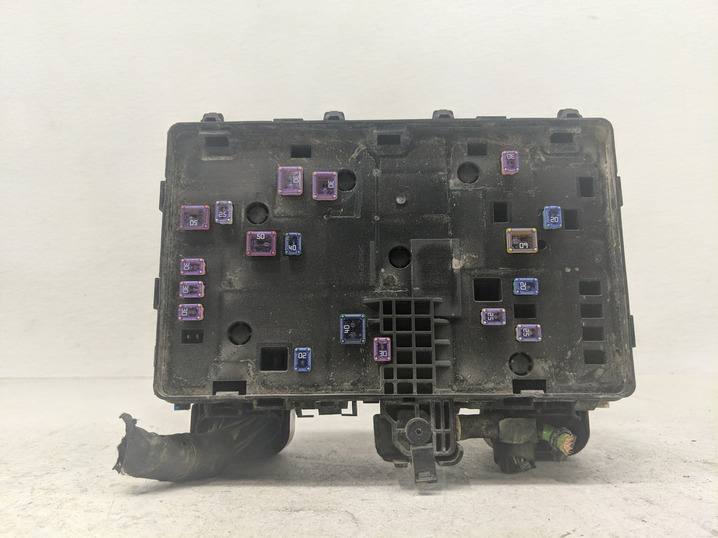 2017-2020 Ford Fusion Fusebox Fuse Box Panel Relay Module P/N:HG9T 14D068 AD Fits Fits 2017 2018 2019 2020 OEM Used Auto Par