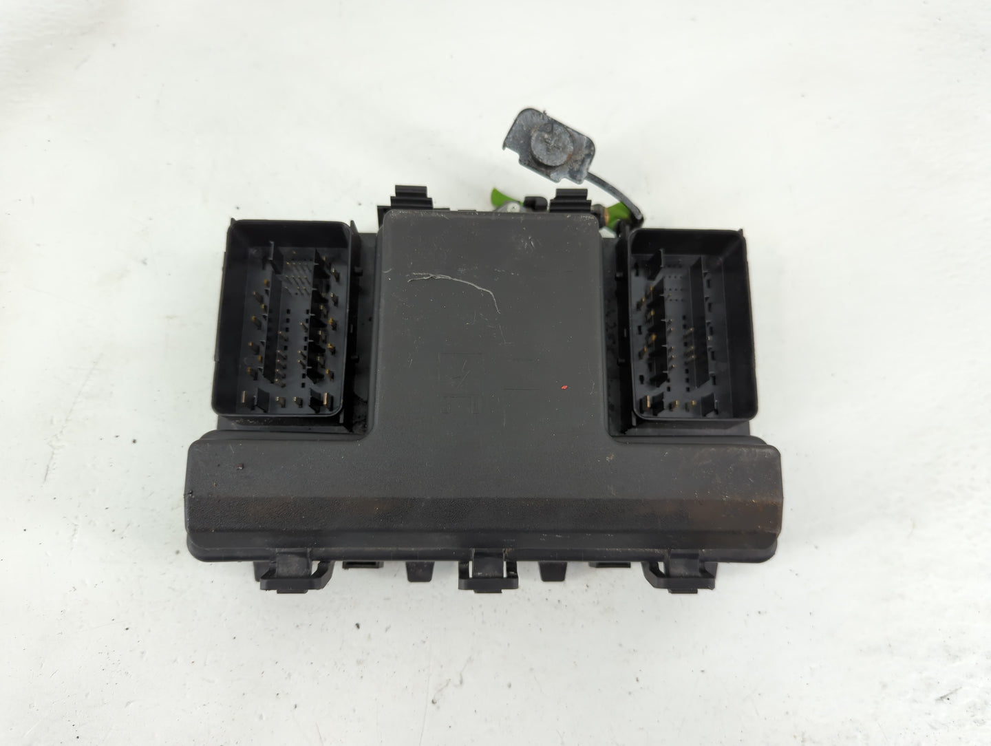 2017-2020 Ford Fusion Fusebox Fuse Box Panel Relay Module Fits Fits 2017 2018 2019 2020 OEM Used Auto Parts - Oemusedautopar