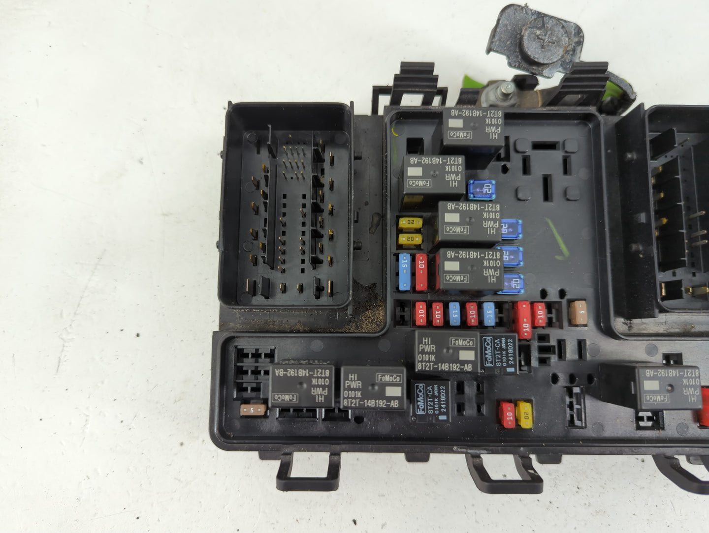 2017-2020 Ford Fusion Fusebox Fuse Box Panel Relay Module Fits Fits 2017 2018 2019 2020 OEM Used Auto Parts - Oemusedautopar