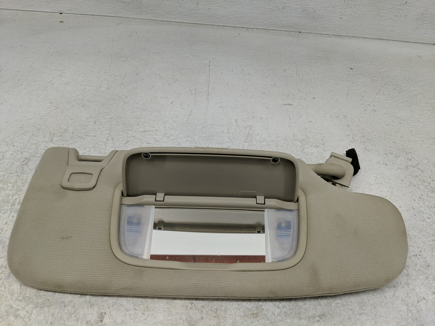 2017-2020 Ford Fusion Sun Visor Shade Replacement Passenger Right Mirror Fits Fits 2017 2018 2019 2020 OEM Used Auto Parts -