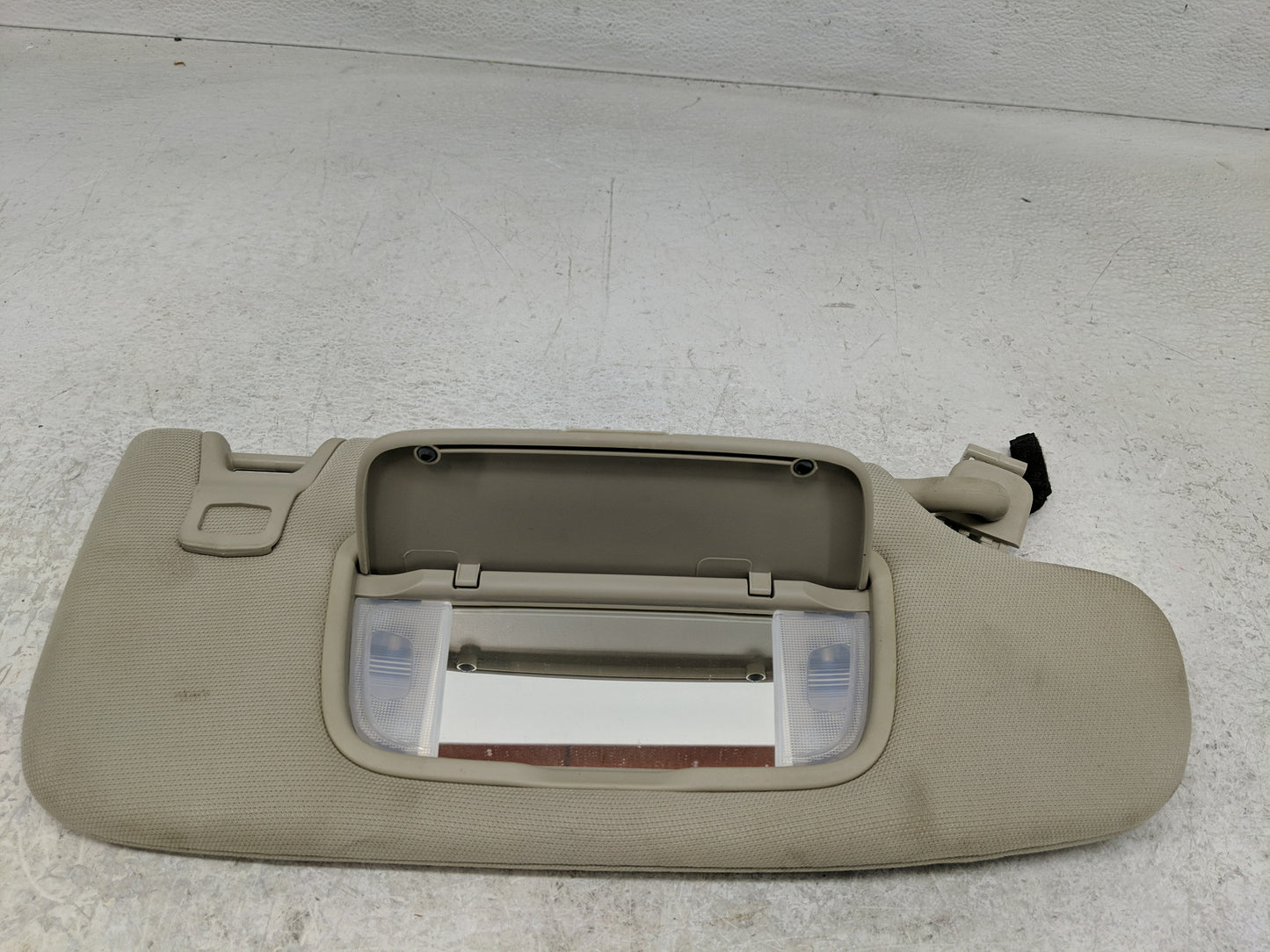 2017-2020 Ford Fusion Sun Visor Shade Replacement Passenger Right Mirror Fits Fits 2017 2018 2019 2020 OEM Used Auto Parts -