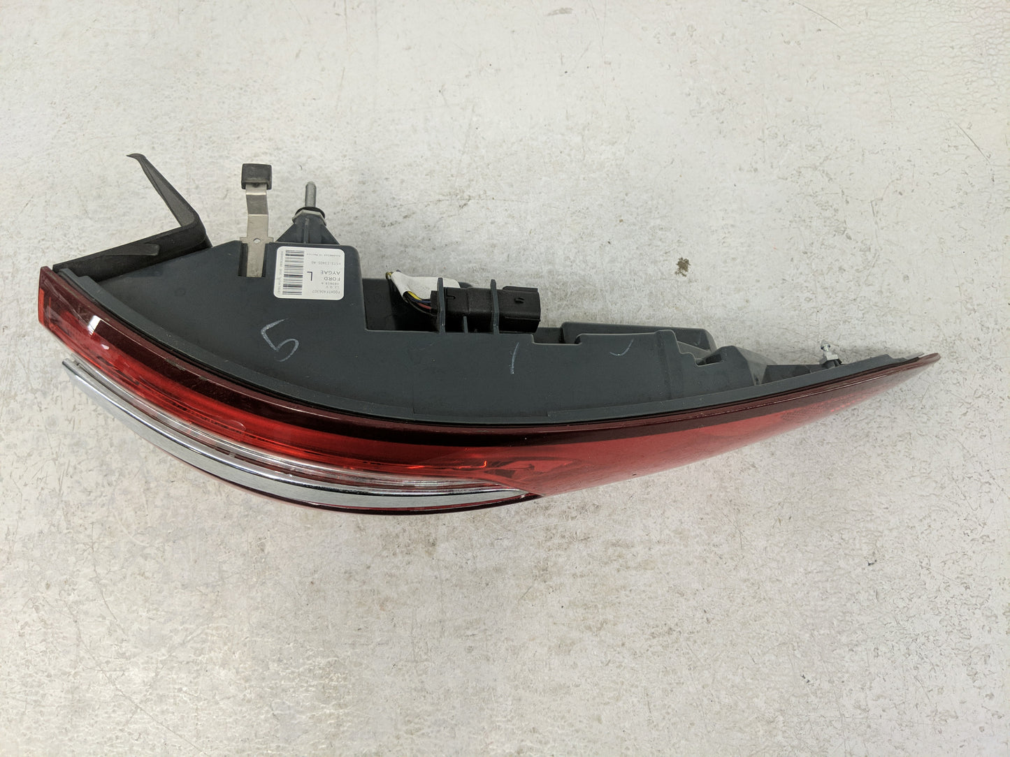 2017-2020 Ford Fusion Tail Light Assembly Passenger Right OEM P/N:F00HTF406307 Fits Fits 2017 2018 2019 2020 OEM Used Auto P