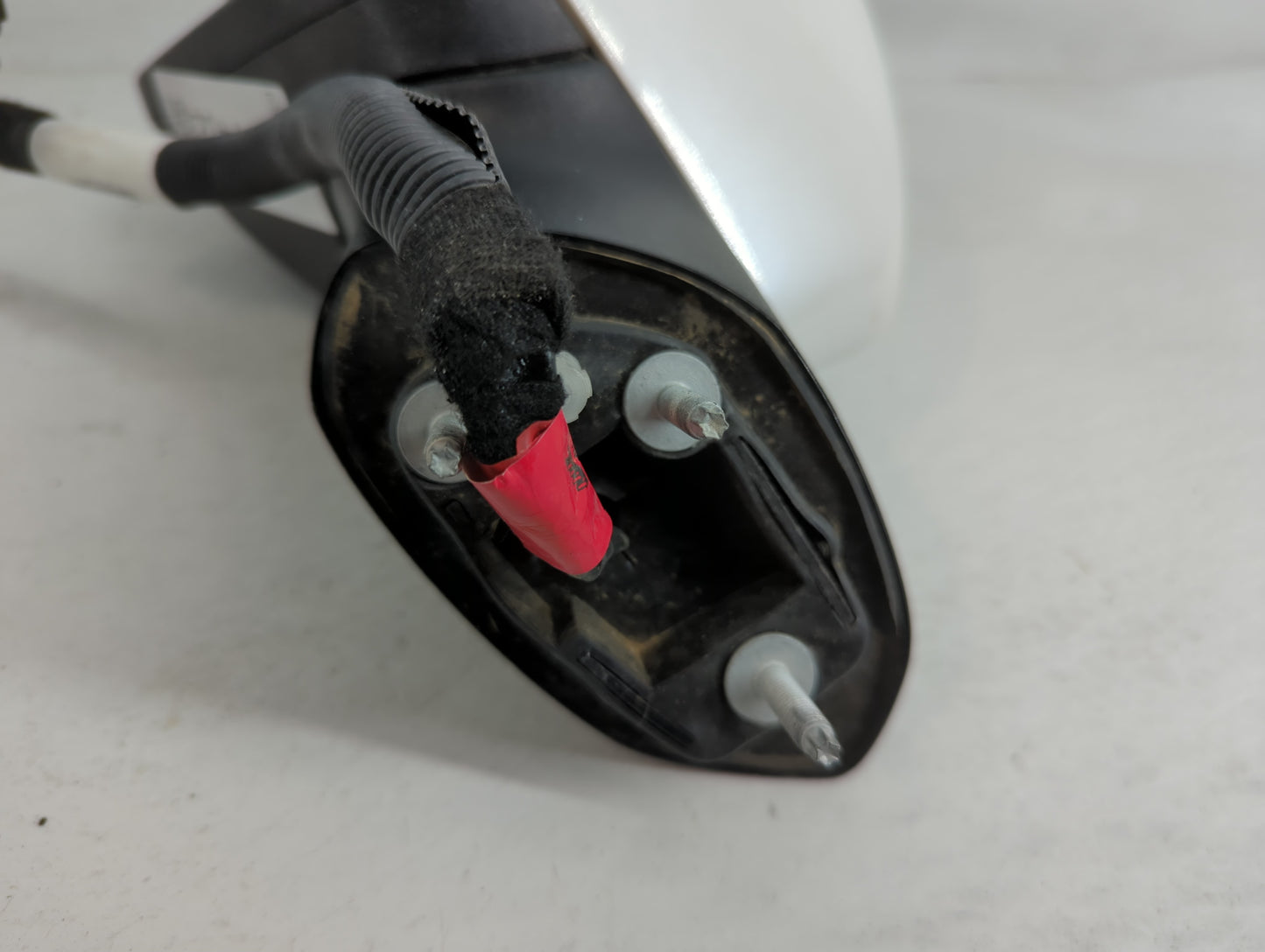 2018 Ford Fusion Side Mirror Replacement Driver Left View Door Mirror Fits OEM Used Auto Parts - Oemusedautoparts1.com