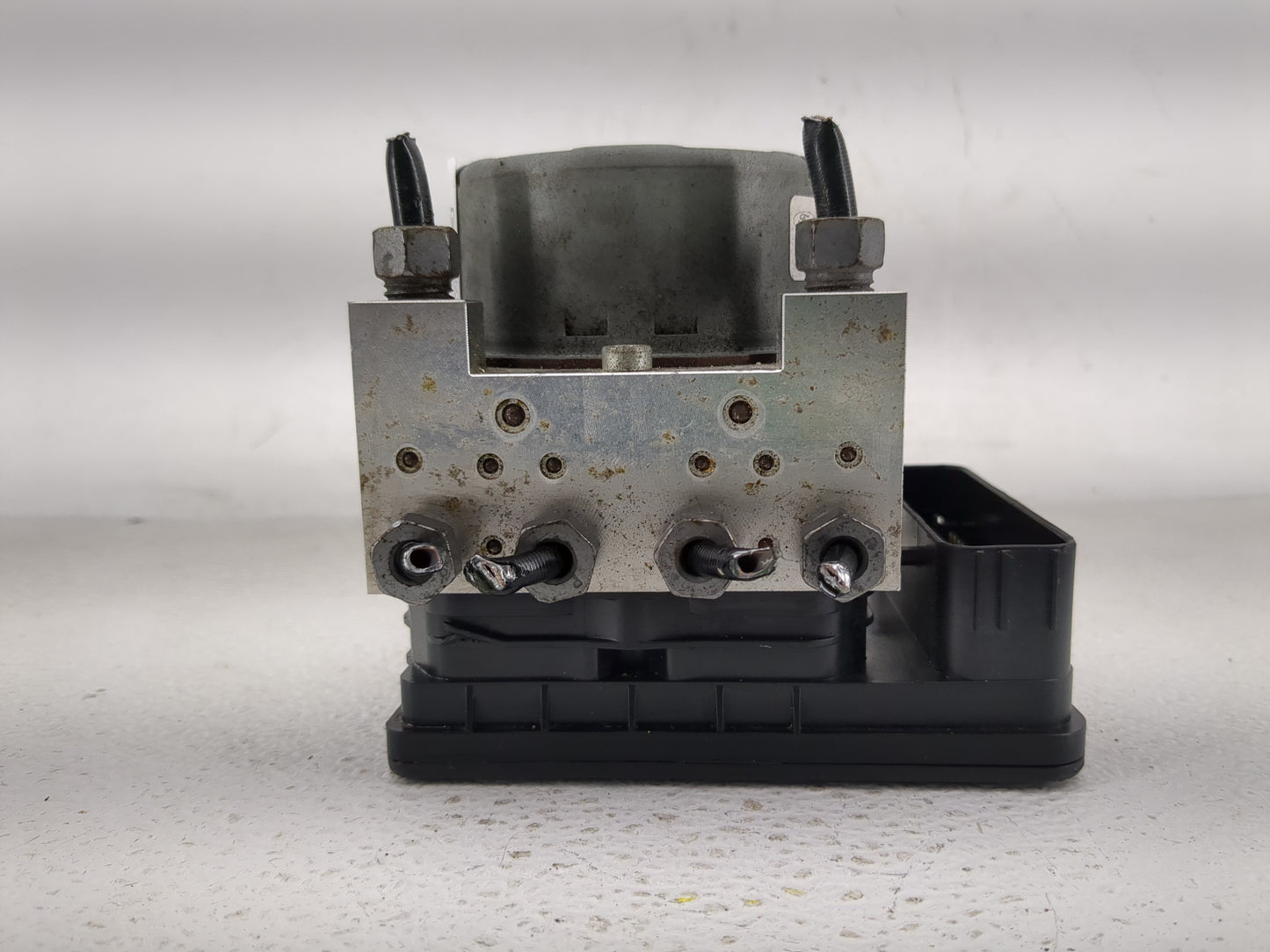 2017-2018 Ford Fusion ABS Pump Control Module Replacement P/N:HG9C-2B373-BH Fits Fits 2017 2018 OEM Used Auto Parts - Oemuse