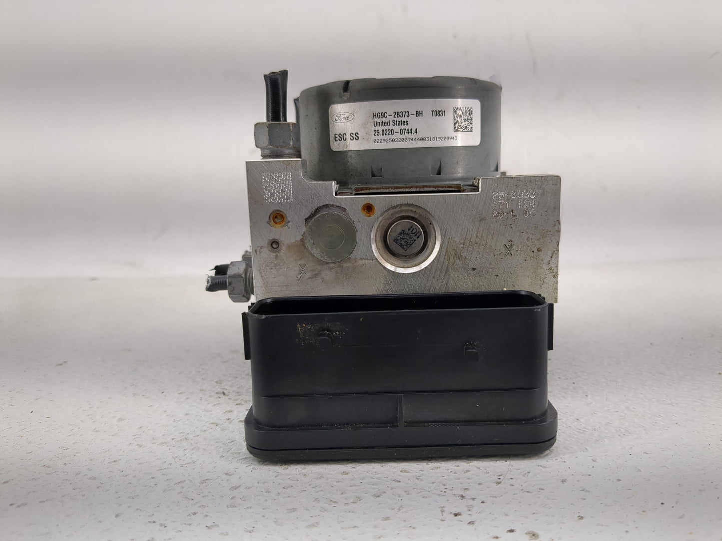 2017-2018 Ford Fusion ABS Pump Control Module Replacement P/N:HG9C-2B373-BH Fits Fits 2017 2018 OEM Used Auto Parts - Oemuse