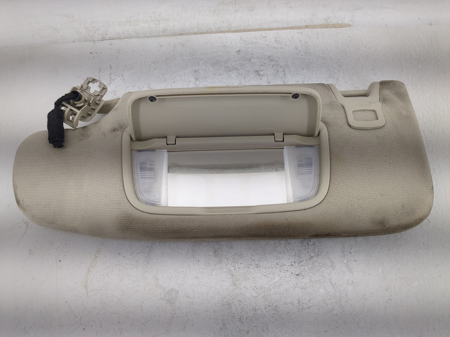 2017-2020 Ford Fusion Sun Visor Shade Replacement Driver Left Mirror Fits Fits 2017 2018 2019 2020 OEM Used Auto Parts - Oem