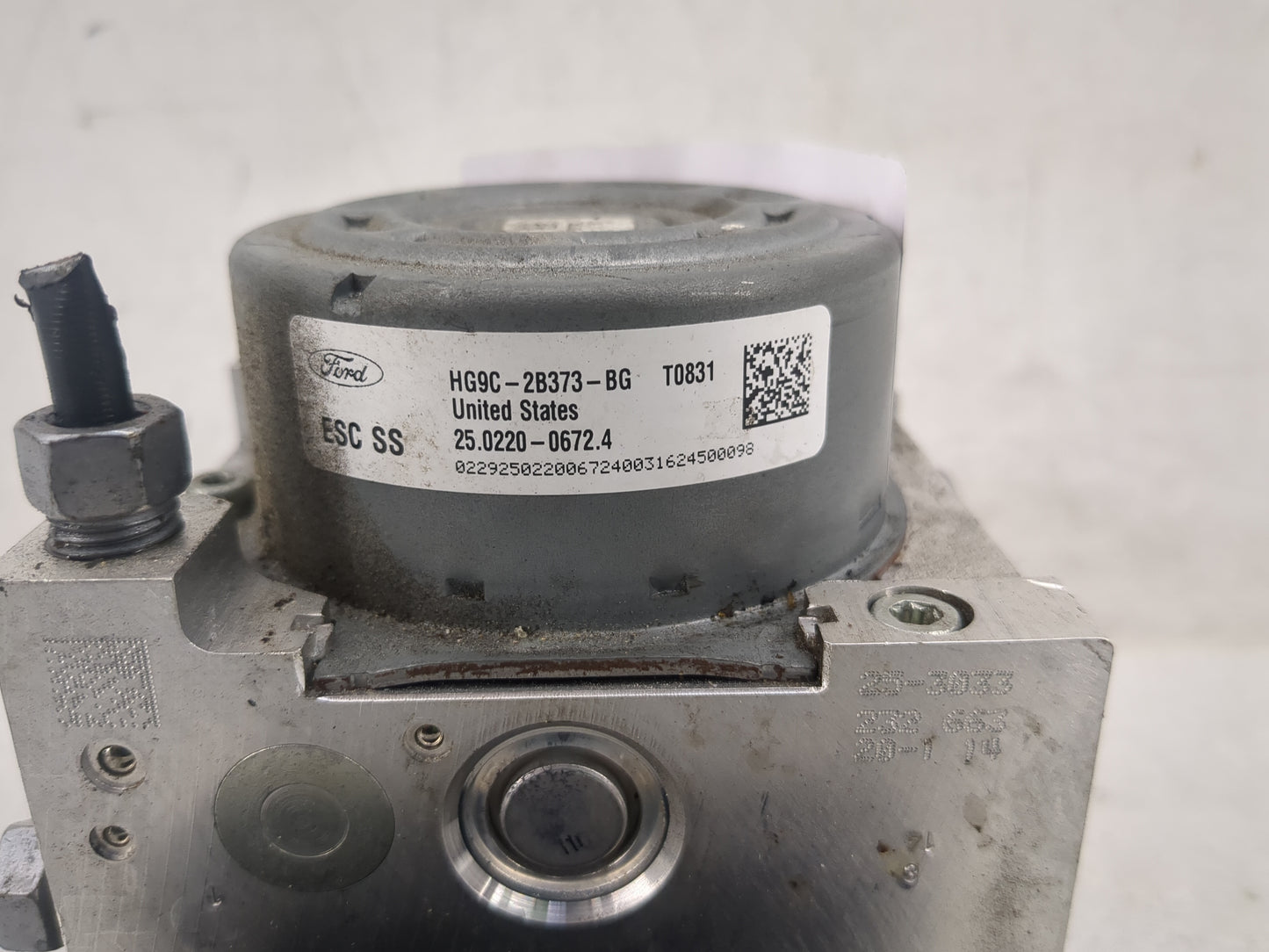 2017-2018 Ford Fusion ABS Pump Control Module Replacement P/N:HG9C-2C219-LG HG9C-2B373-BH Fits Fits 2017 2018 OEM Used Auto 