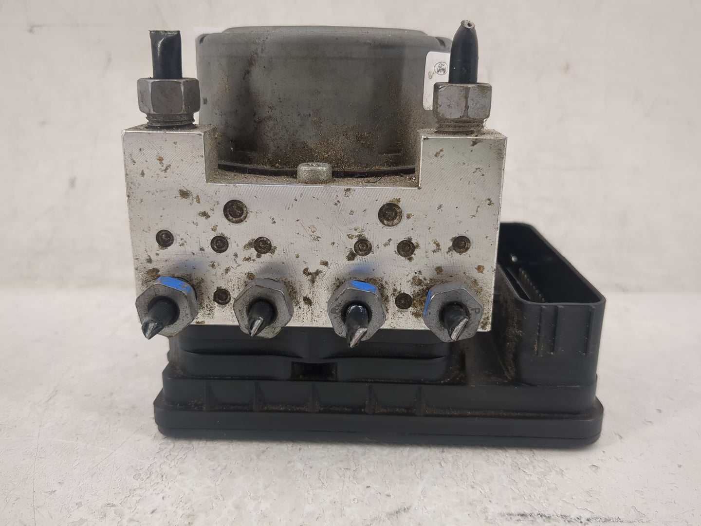 2017-2018 Ford Fusion ABS Pump Control Module Replacement P/N:HG9C-2B373-AF Fits Fits 2017 2018 OEM Used Auto Parts - Oemuse