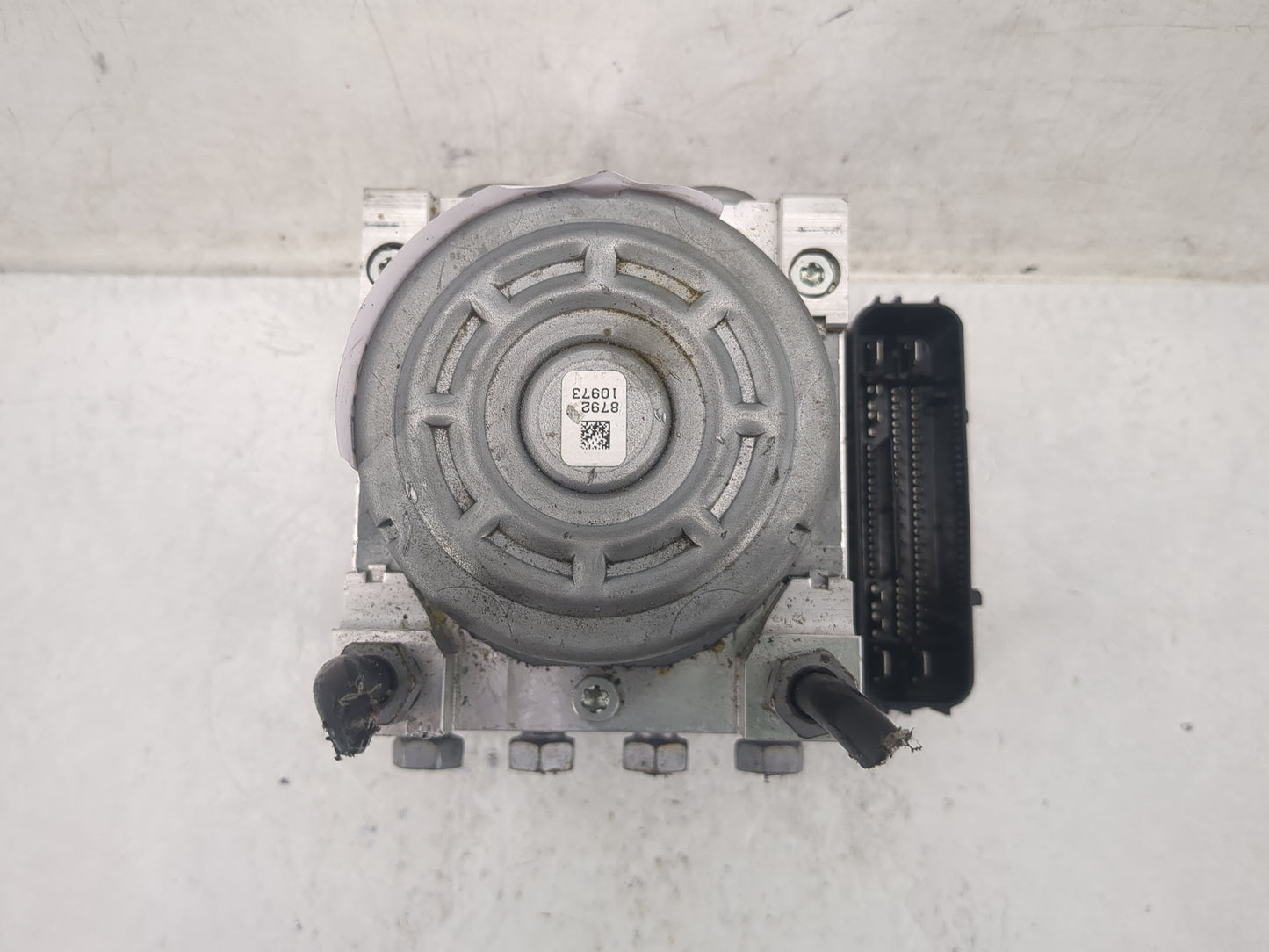 2017-2018 Ford Fusion ABS Pump Control Module Replacement P/N:HG9C-2B373-BH Fits Fits 2017 2018 OEM Used Auto Parts - Oemuse
