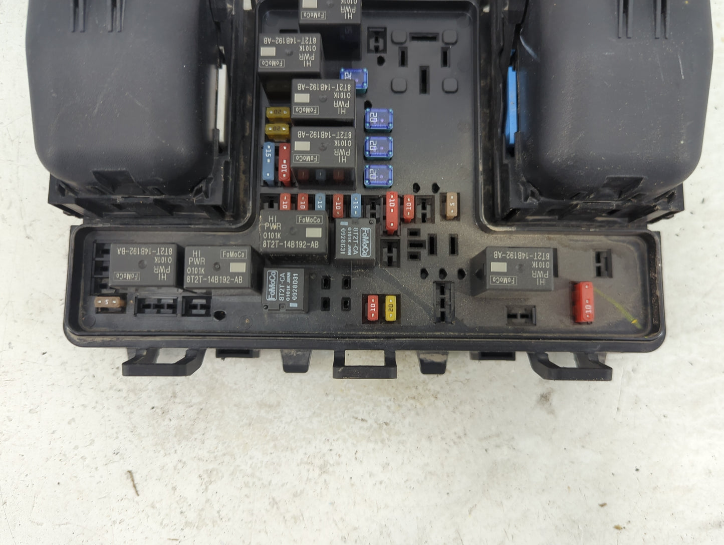 2017-2020 Ford Fusion Fusebox Fuse Box Panel Relay Module P/N:G2GT14A075AA Fits Fits 2017 2018 2019 2020 OEM Used Auto Parts