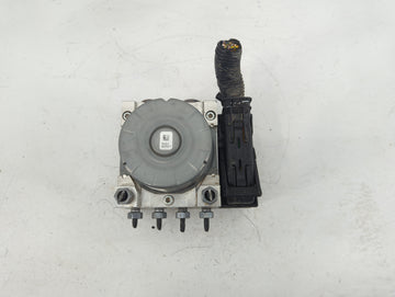 2017-2018 Ford Fusion ABS Pump Control Module Replacement P/N:HG9C-2B373-BH Fits Fits 2017 2018 OEM Used Auto Parts