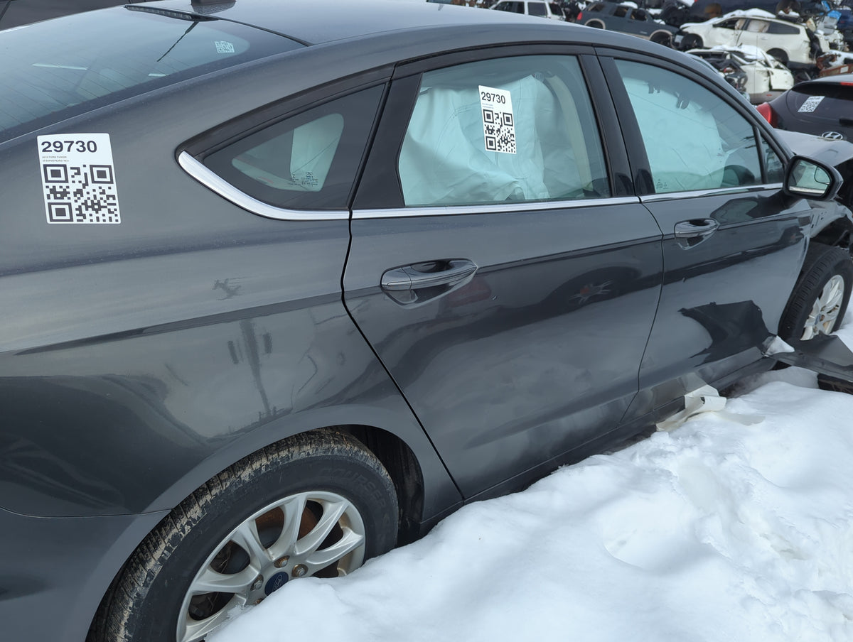 2017-2020 Ford Fusion Passenger Rear Door Oem 1362654 - Oemusedautoparts1.com
