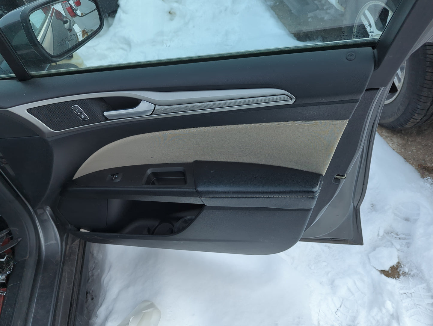2018 Ford Fusion Front Right Passenger Interior Door Panel Trim - Oemusedautoparts1.com