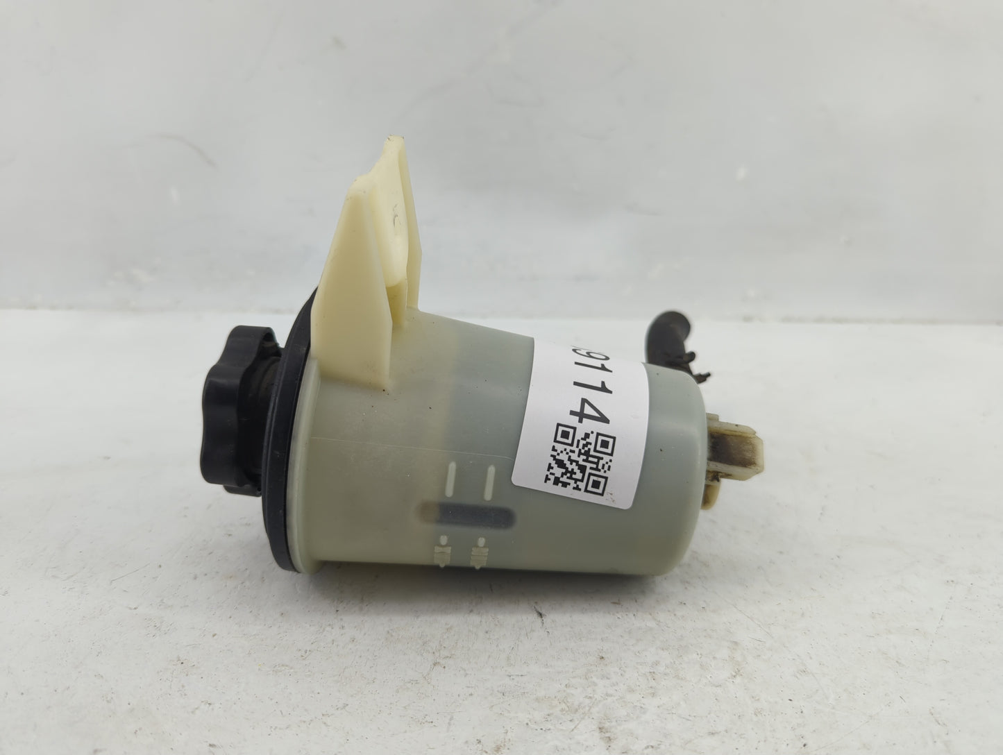 2017-2020 Ford Fusion Radiator Coolant Overflow Expansion Tank Bottle 1369114 - Oemusedautoparts1.com