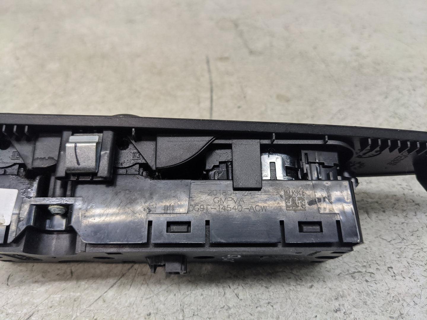 2013-2020 Ford Fusion Master Power Window Switch Replacement Driver Side Left P/N:DG9T-14540-ACW Fits OEM Used Auto Parts - 