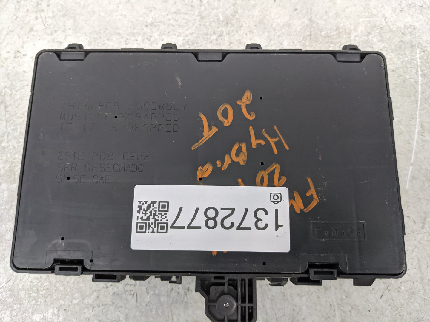 2017-2020 Ford Fusion Fusebox Fuse Box Panel Relay Module P/N:HG9T14D068AC Fits Fits 2017 2018 2019 2020 OEM Used Auto Parts