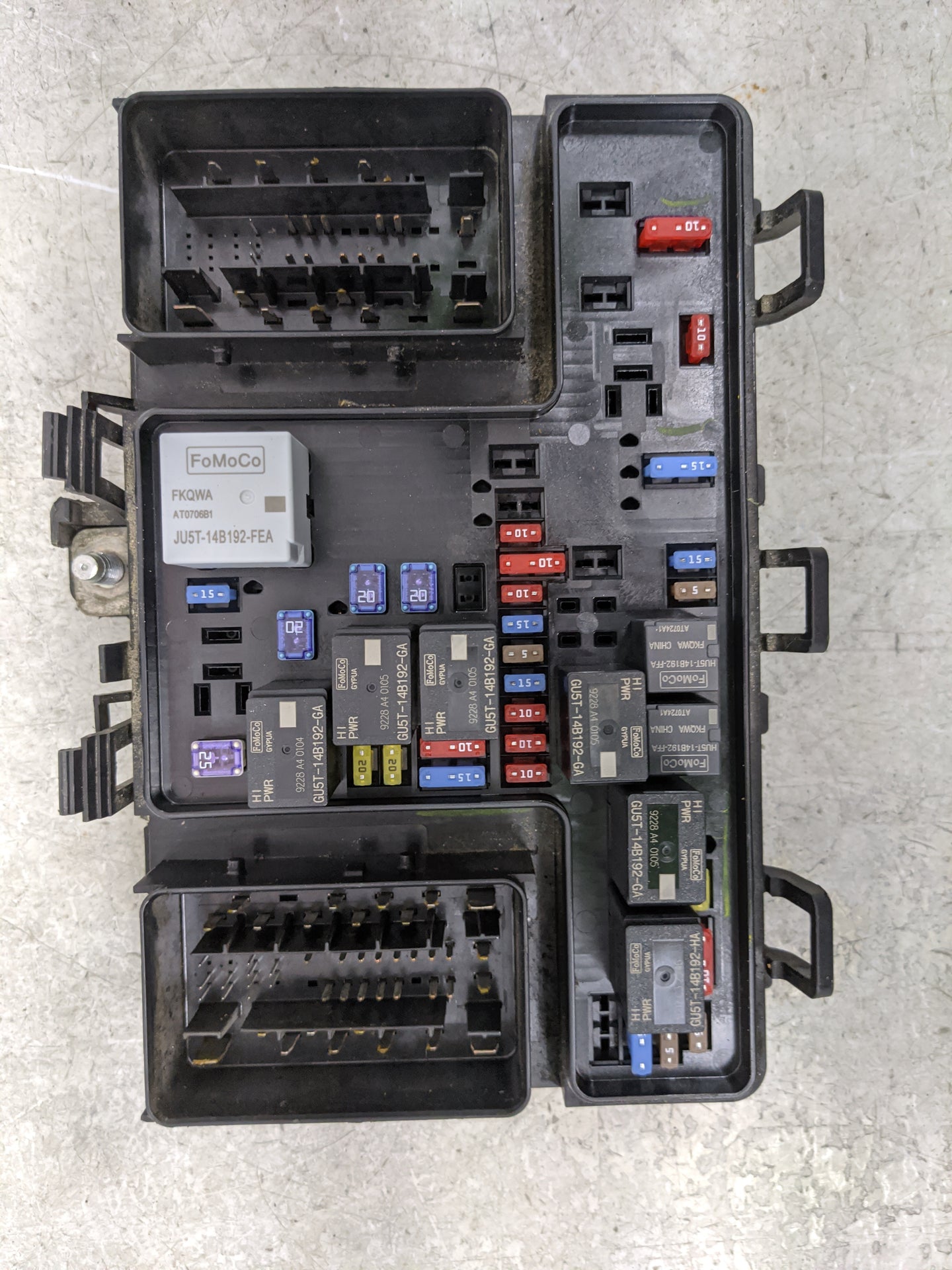 2017-2020 Ford Fusion Fusebox Fuse Box Panel Relay Module P/N:HG9T14D068AC Fits Fits 2017 2018 2019 2020 OEM Used Auto Parts