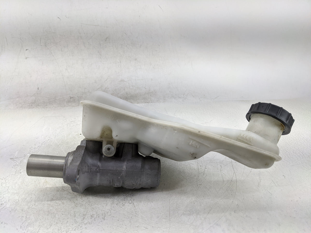 2013-2020 Ford Fusion Brake Master Cylinder - Oemusedautoparts1.com