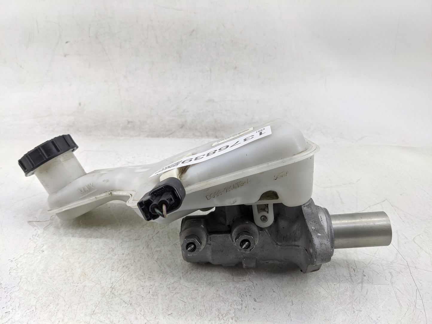 2013-2020 Ford Fusion Brake Master Cylinder - Oemusedautoparts1.com