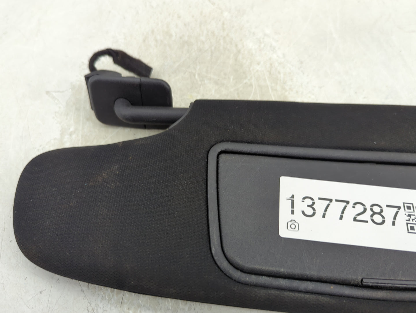 2017-2020 Ford Fusion Sun Visor Shade Replacement Driver Left Mirror Fits Fits 2017 2018 2019 2020 OEM Used Auto Parts - Oem